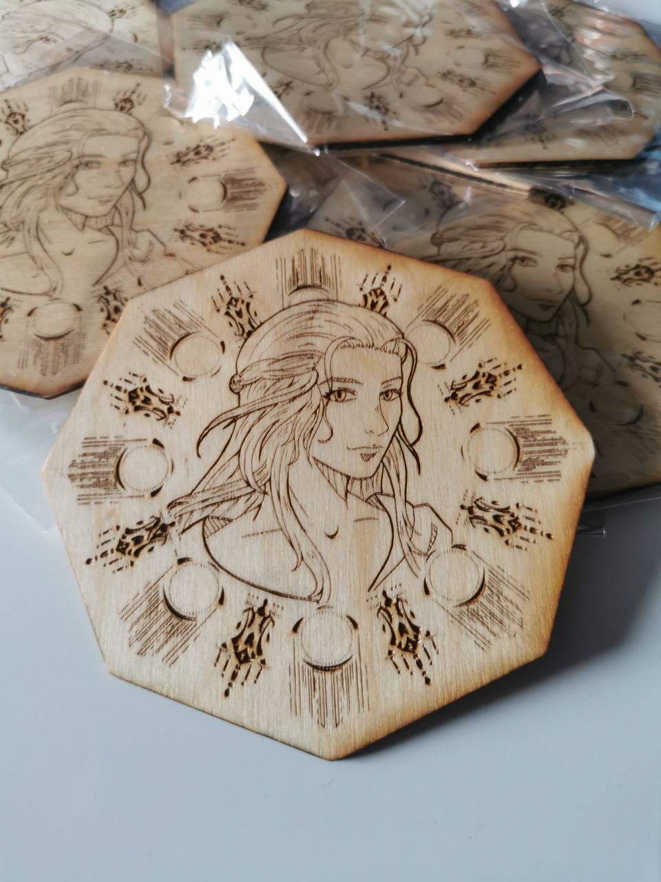 FFXIV Untersetzer aus Holz